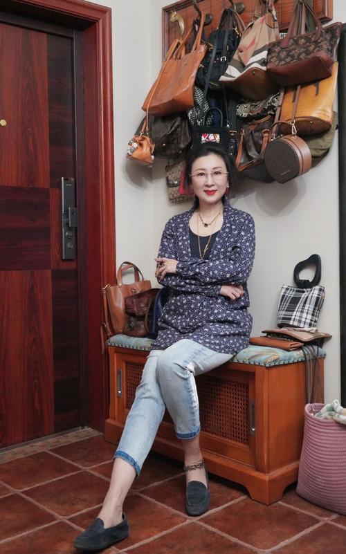 女性下身瘙痒疼痛 流出黄色的东西的相关介绍