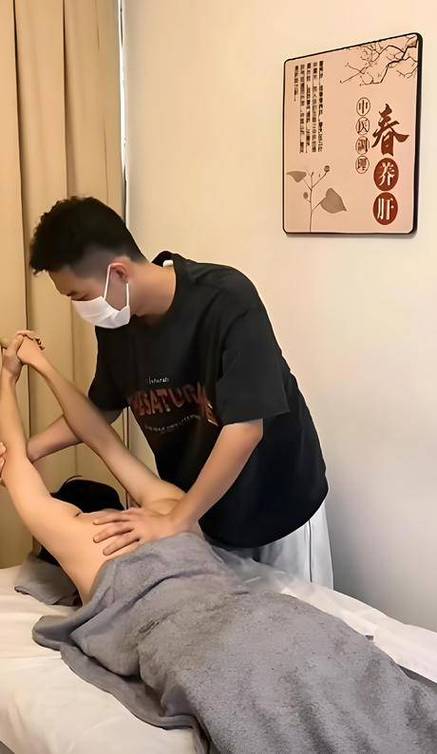 啪啪啪啪人妻的相关介绍