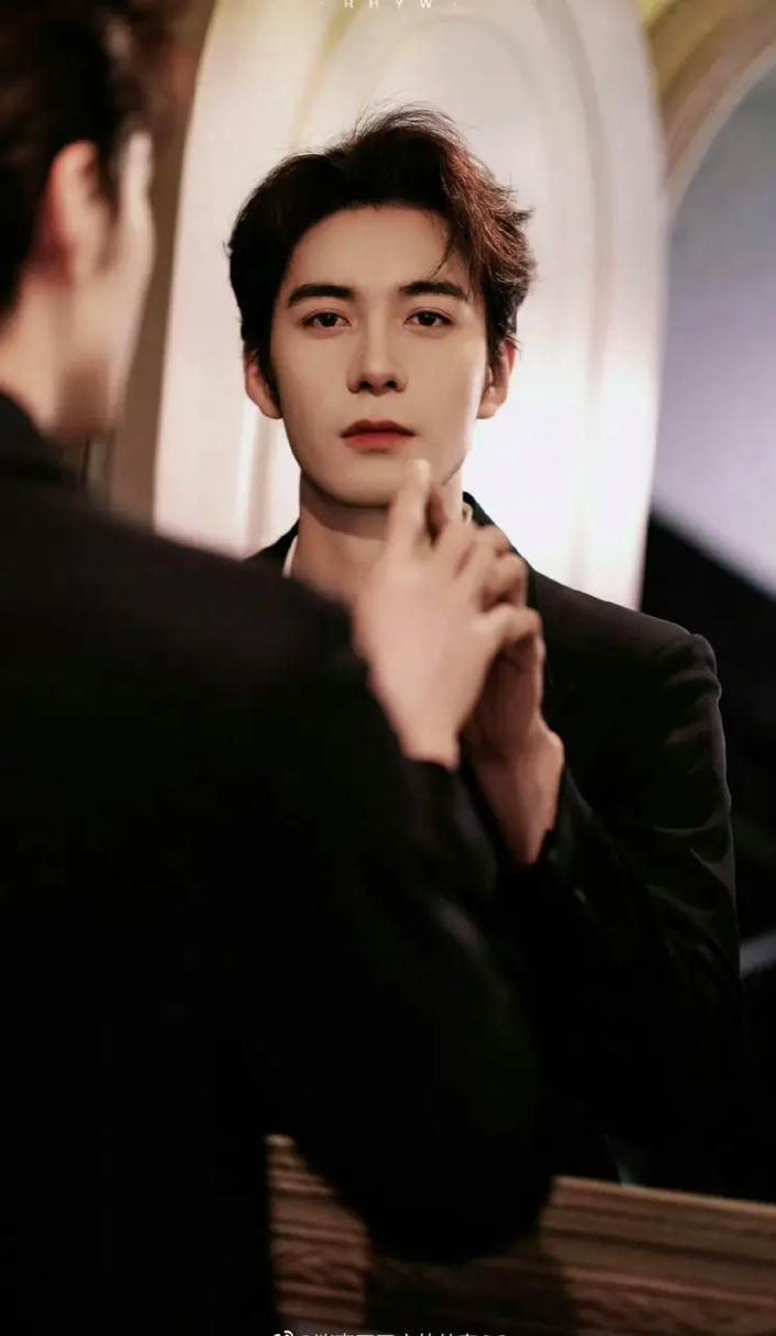 操了女老师的逼的相关介绍