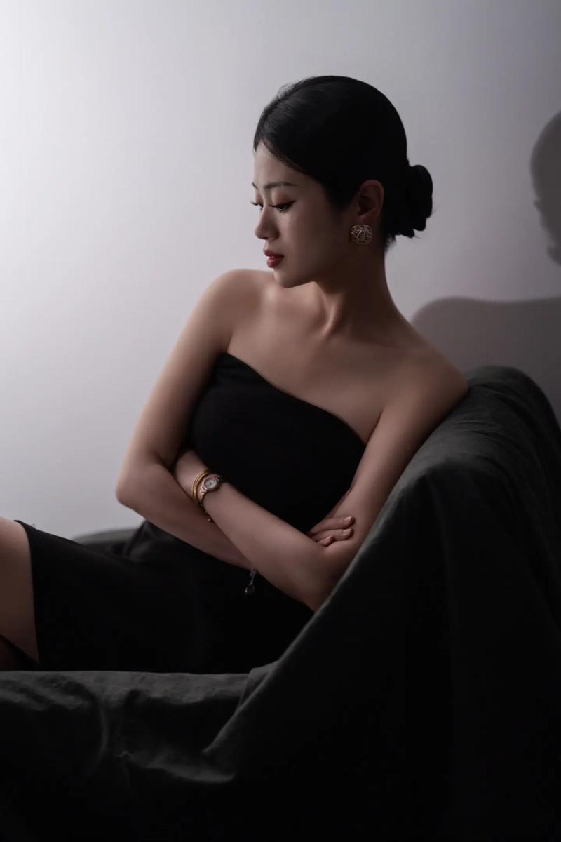 嗯啊哦人妻不要的相关介绍