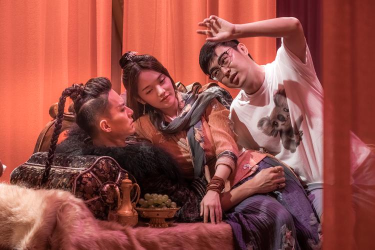 女人按摩伦理片的相关介绍