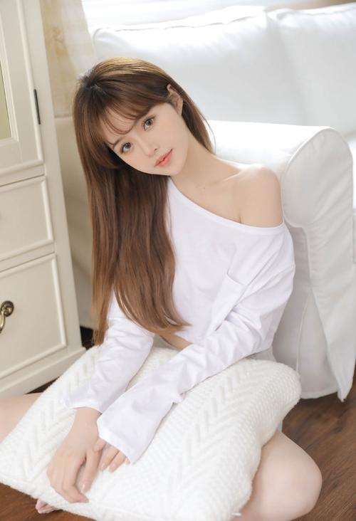 蜜桃少妇人妻一区二区视频的相关介绍