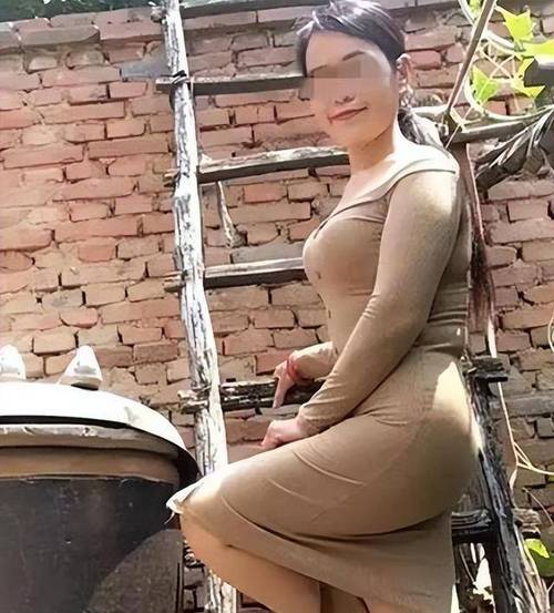 亚洲男人的天堂久久av的相关介绍