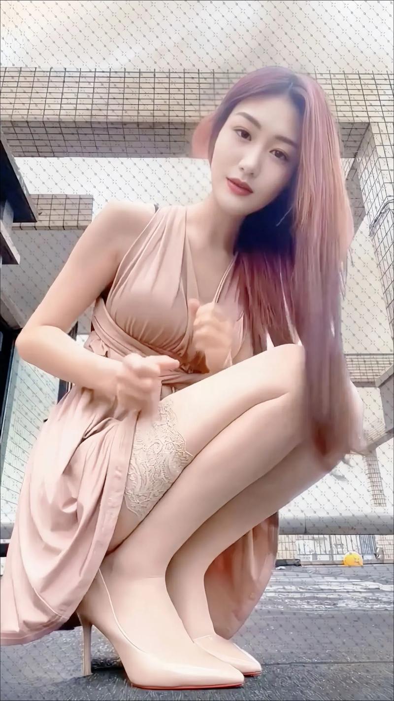 大胸美女毛片的相关介绍