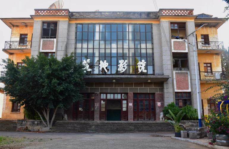 肉色丝袜无内大尺度写真的相关介绍