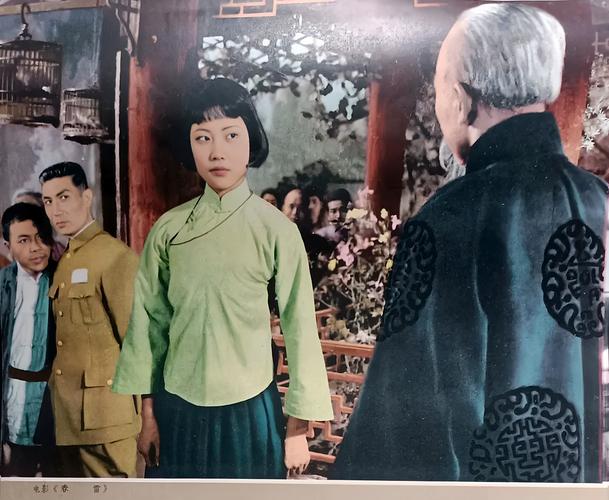 亚洲美女一区二区三区av在线的相关介绍