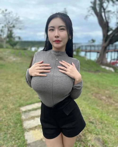 我把老师艹哭的相关介绍