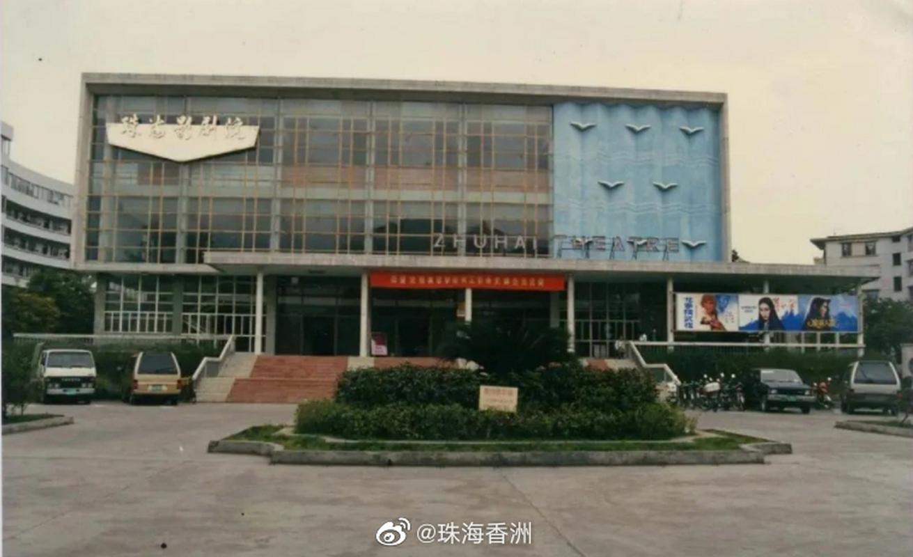 少妇人妻一区在线的相关介绍