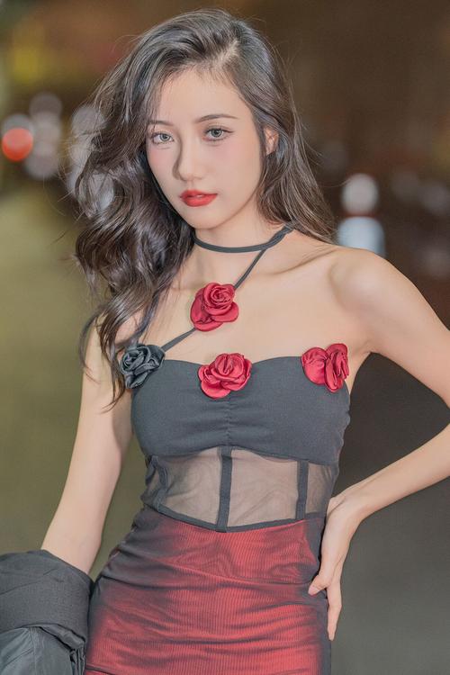 欧美熟女少妇一区二区的相关介绍