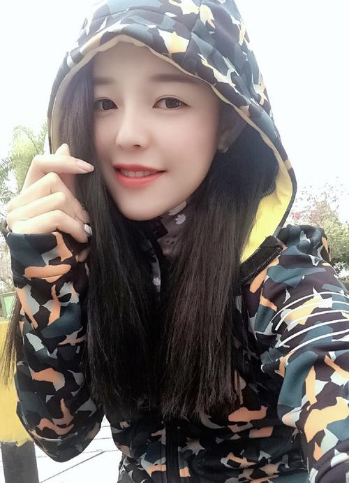 亚洲少妇av在线的相关介绍