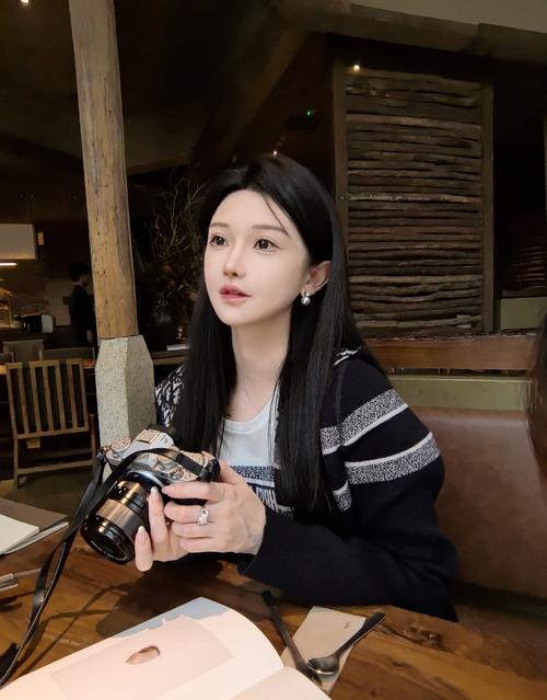 羞羞的人妻的相关介绍