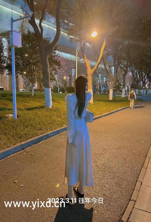 丰满性感大尺度写真的相关介绍