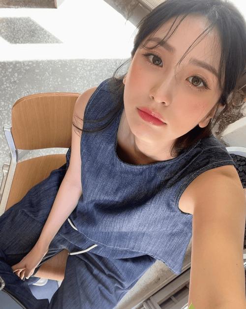 淫淫人妻少妇的相关介绍