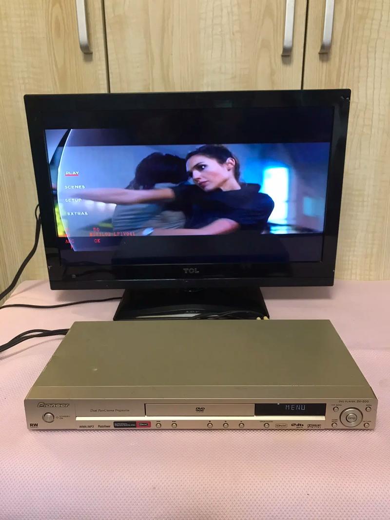 爆操白美女的相关介绍