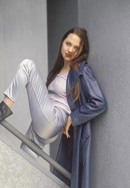 欧美成年人在线免费看的相关介绍