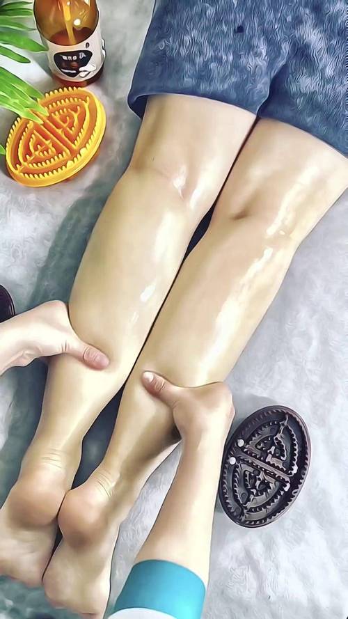 女性阴道口出现黄色的是什么的相关介绍