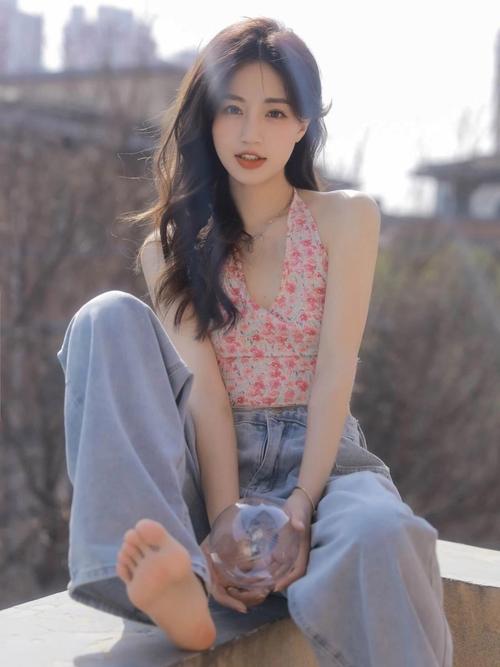 黑人干亚洲女冒白浆的相关介绍