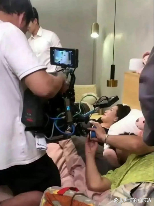 黑丝成人av的相关介绍