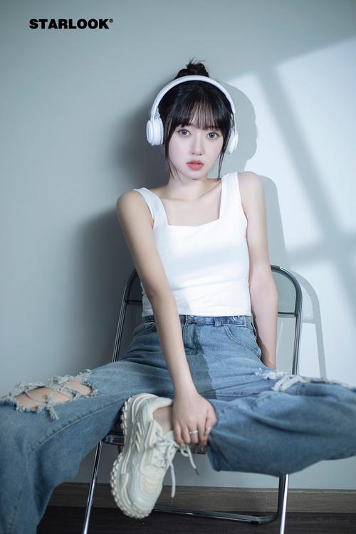 黑丝成人av的相关介绍